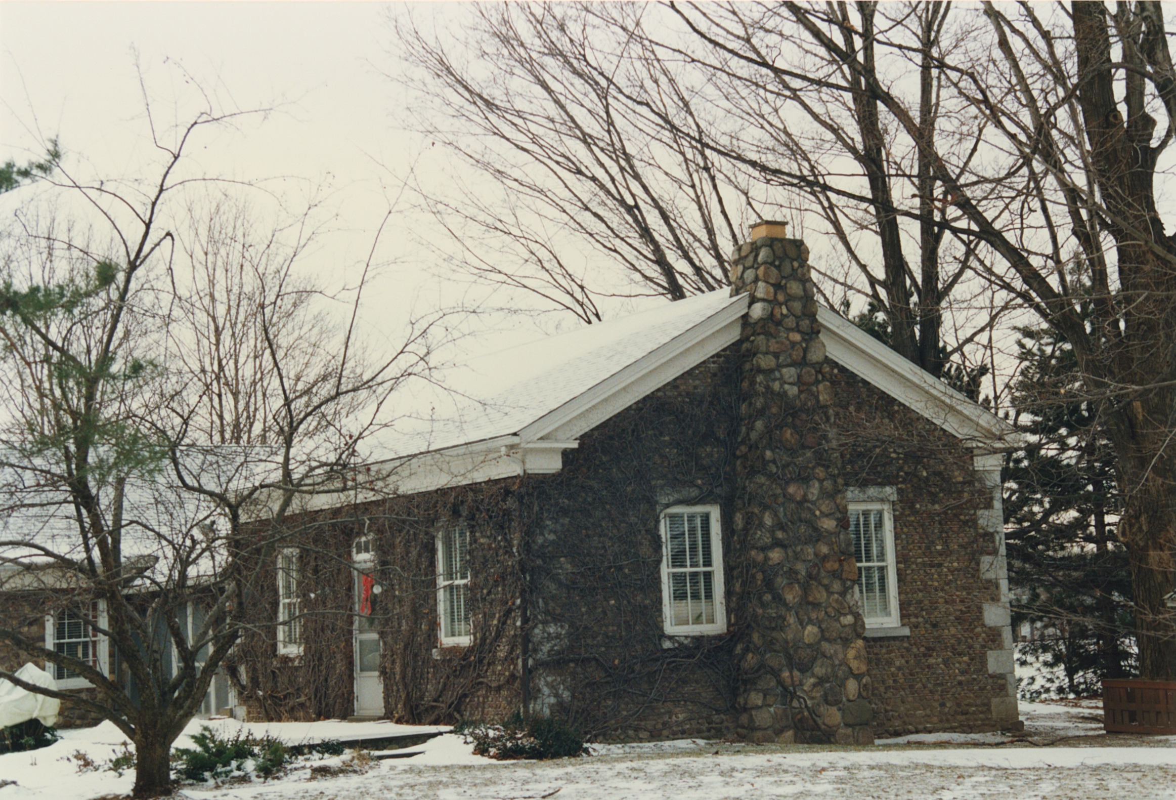 Vic-4 236 High St Ext 2